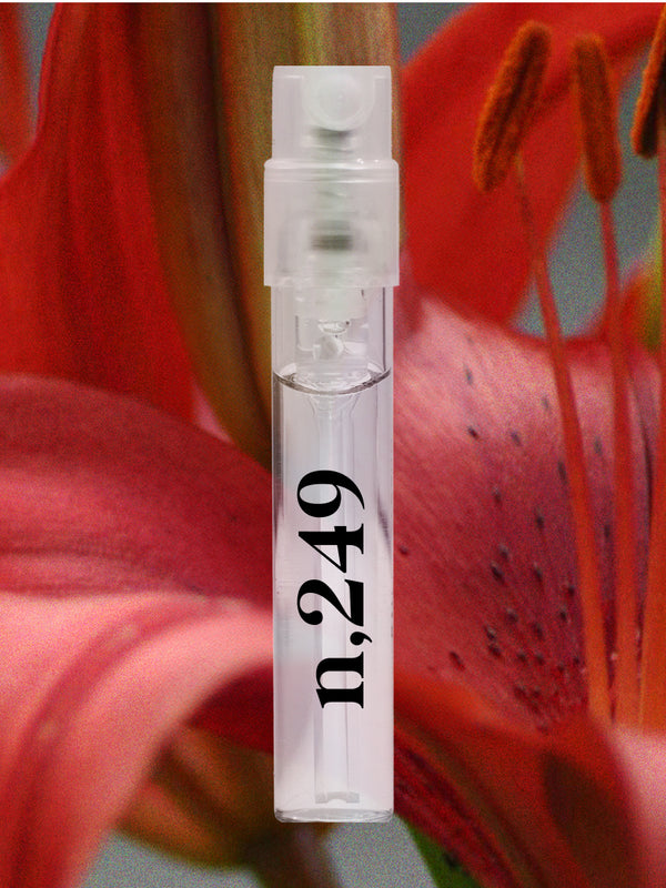 n,249 Sample | Bergamont, Floral, Woody