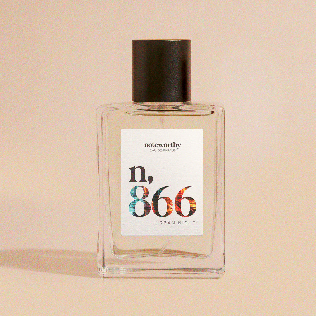 バックリップNuth'N Nyce Out The Gate 2002 Spicy, Warm Eau De Parfum | Noteworthy – Noteworthy